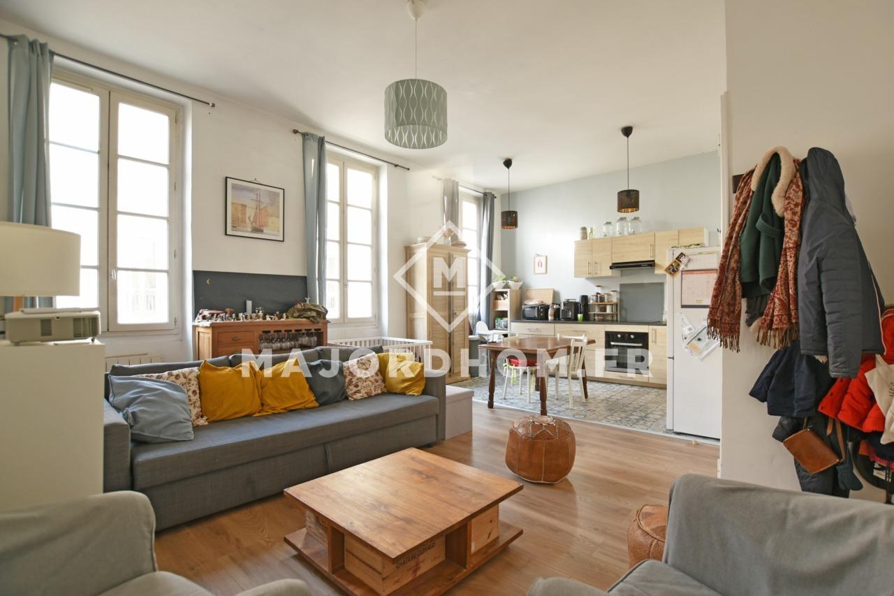 Vente Appartement 67m² 3 Pièces à Marseille (13006) - Agence Immobilière Majordhom
